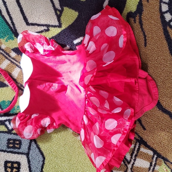 FREE WITH PURCHASE: Disney Minnie Mouse Baby Outfit - Picture 5 of 5